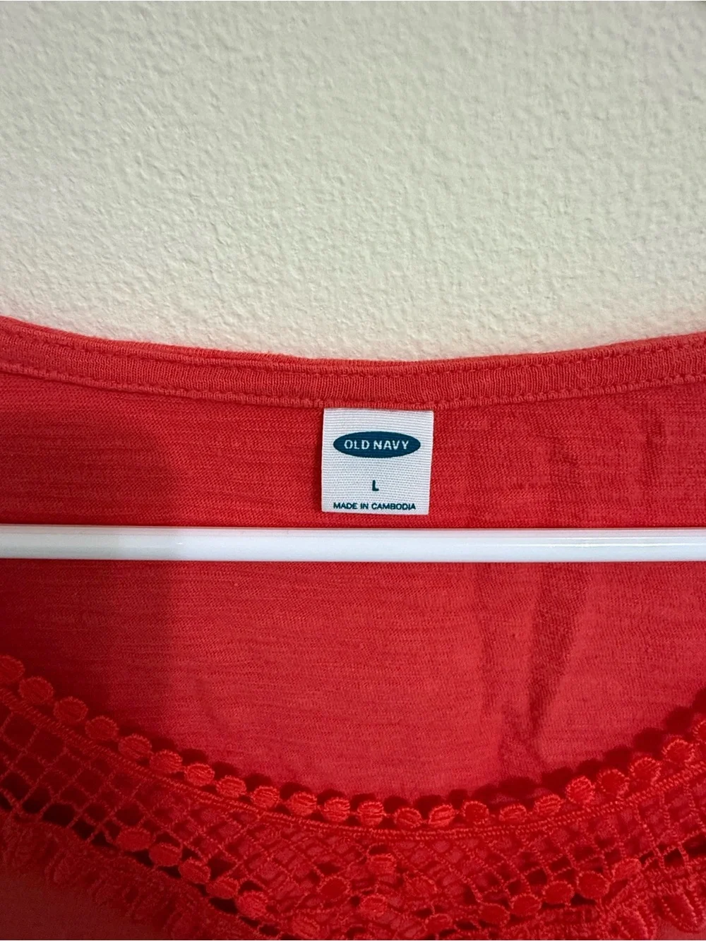 Old Navy Women’s Red Crochet Trim Short Sleeve Top - Picture 4 of 4